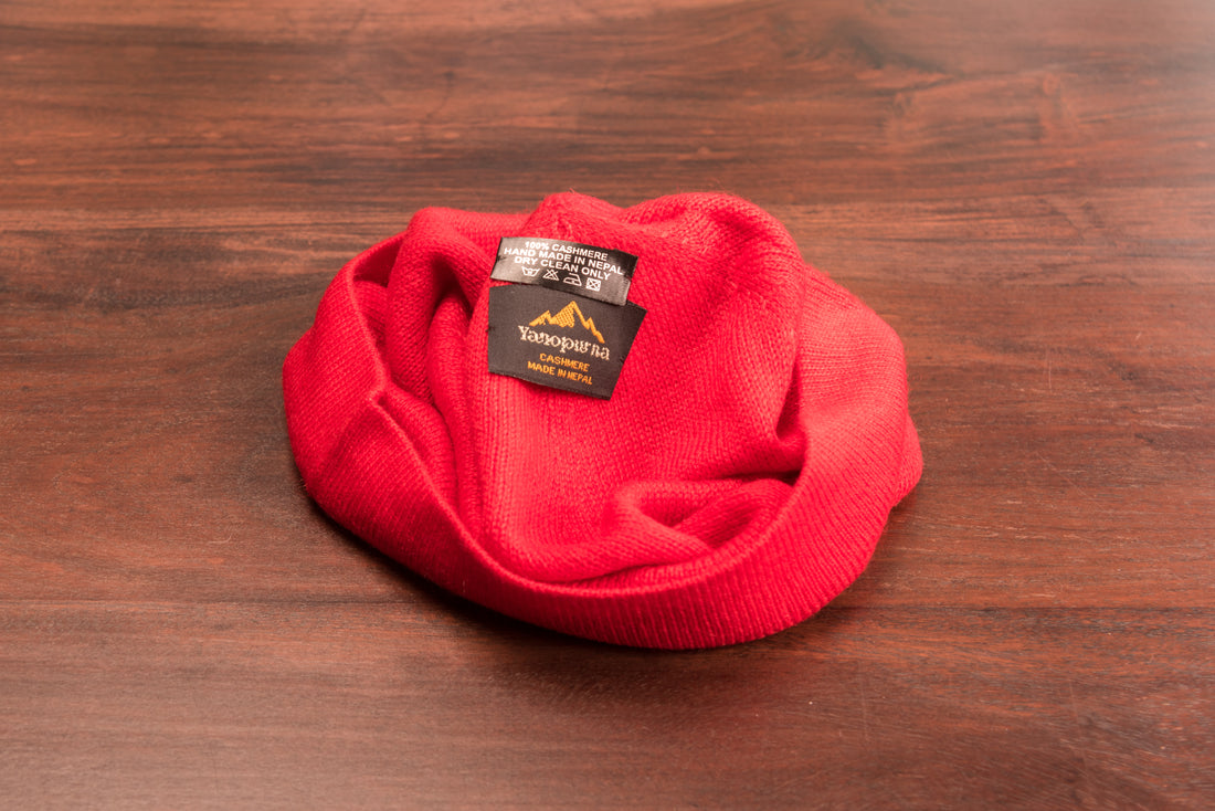 Bonnet bonnet cachemire lisse rouge