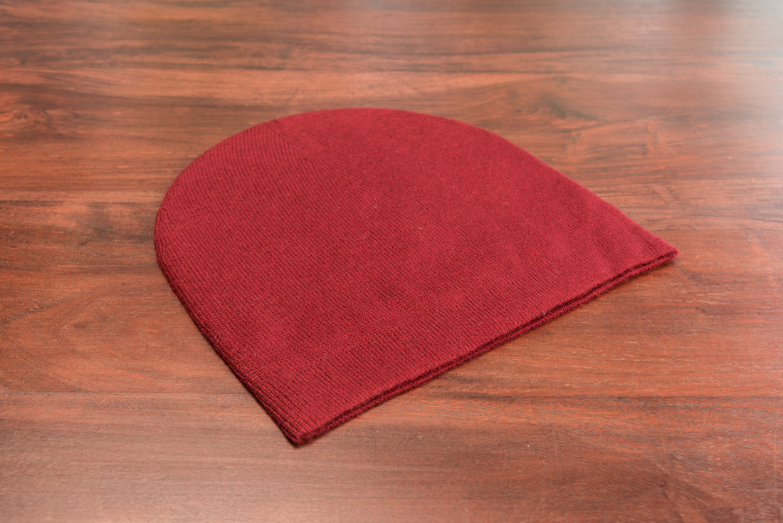Bonnet bonnet cachemire lisse rouge foncé