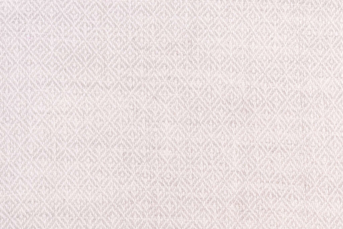 Couverture cachemire gris clair à carreaux