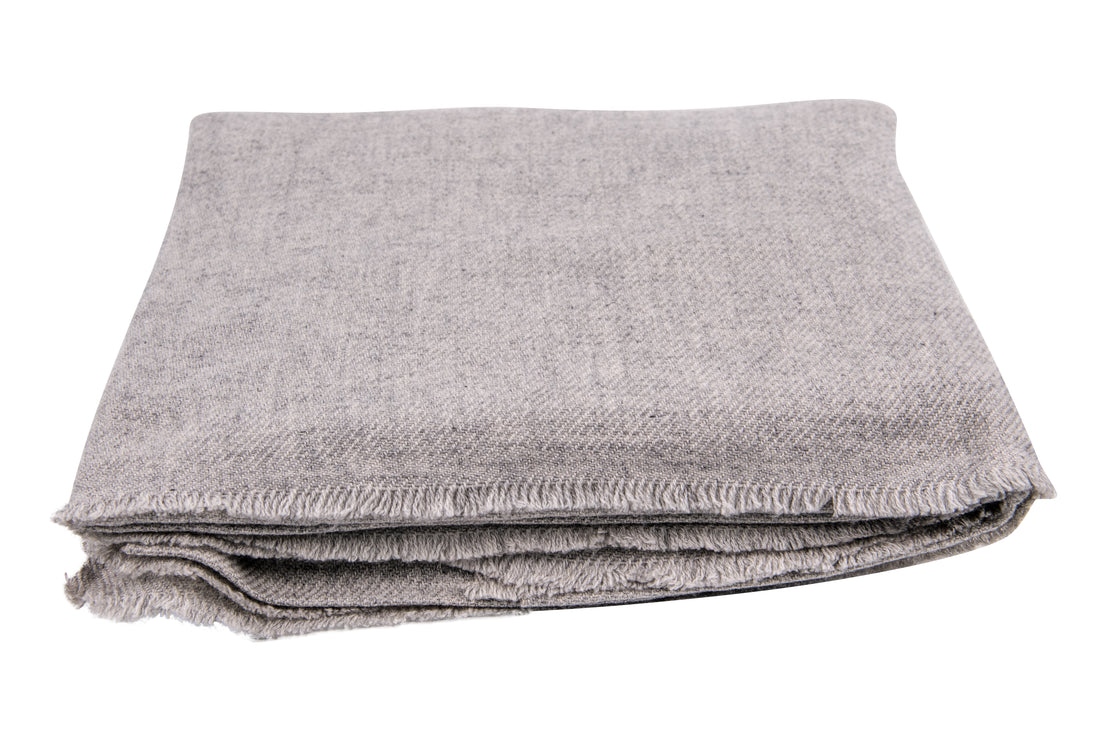 Couverture cachemire gris clair uni