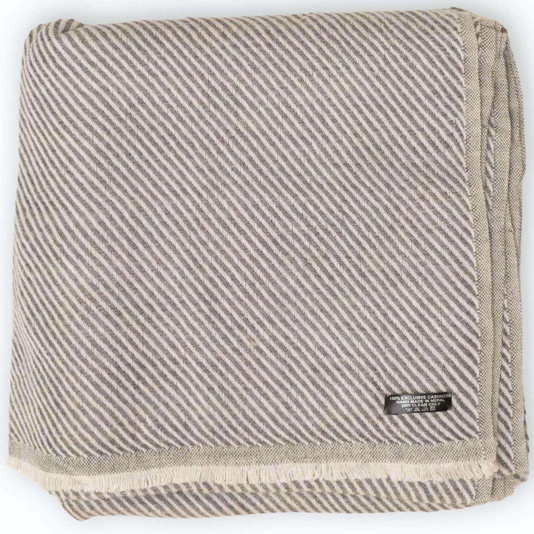 Couverture cachemire gris clair à motif rayé
